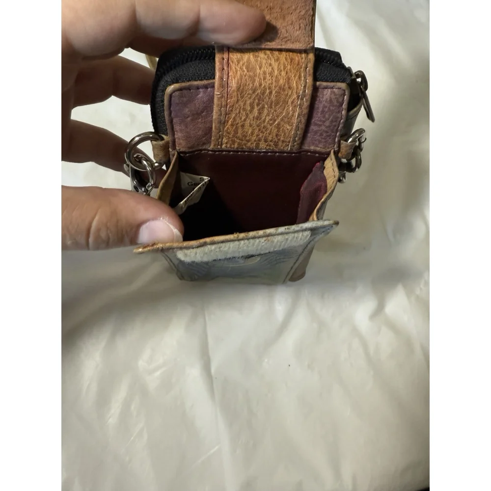 Anuska Wallet Peacock Lily Leather crossbody